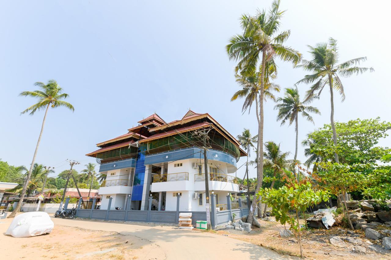Oyo 11891 Amare Beach Resorts Alappuzha Buitenkant foto