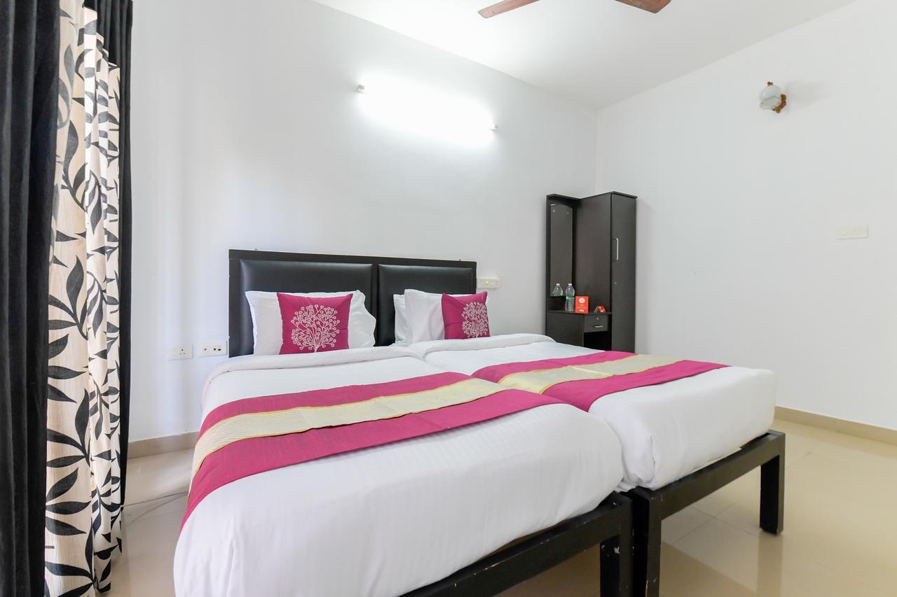 Oyo 11891 Amare Beach Resorts Alappuzha Buitenkant foto