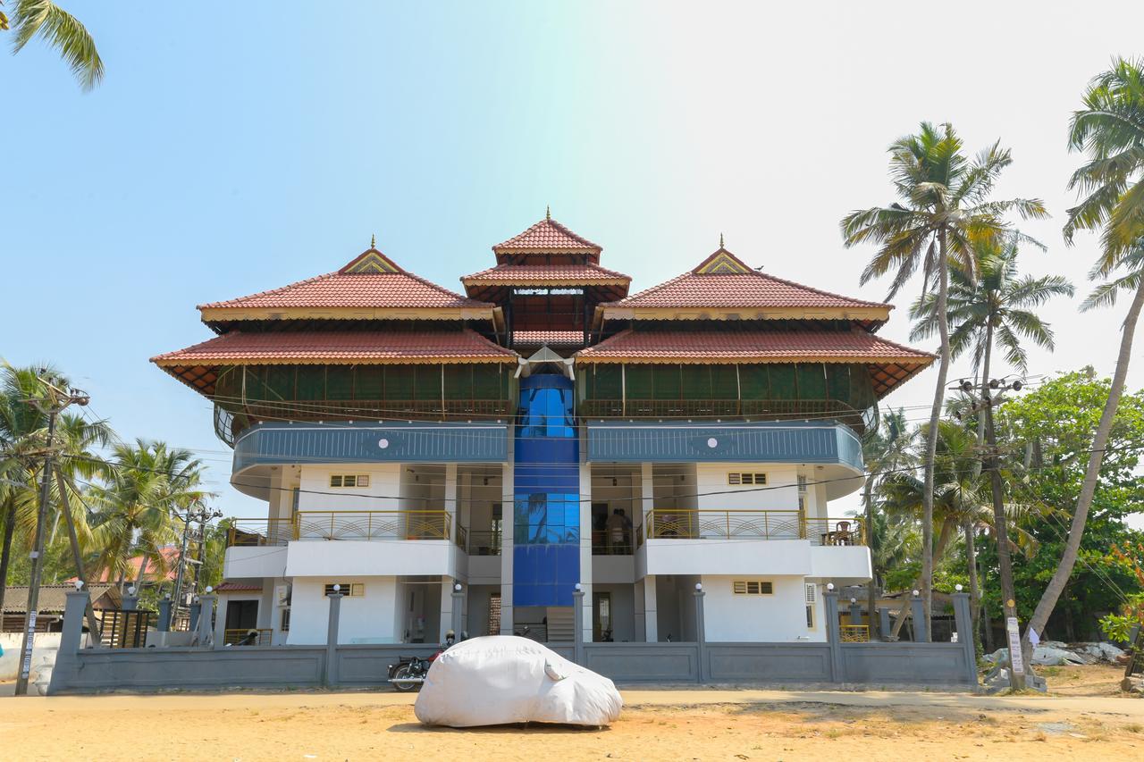 Oyo 11891 Amare Beach Resorts Alappuzha Buitenkant foto