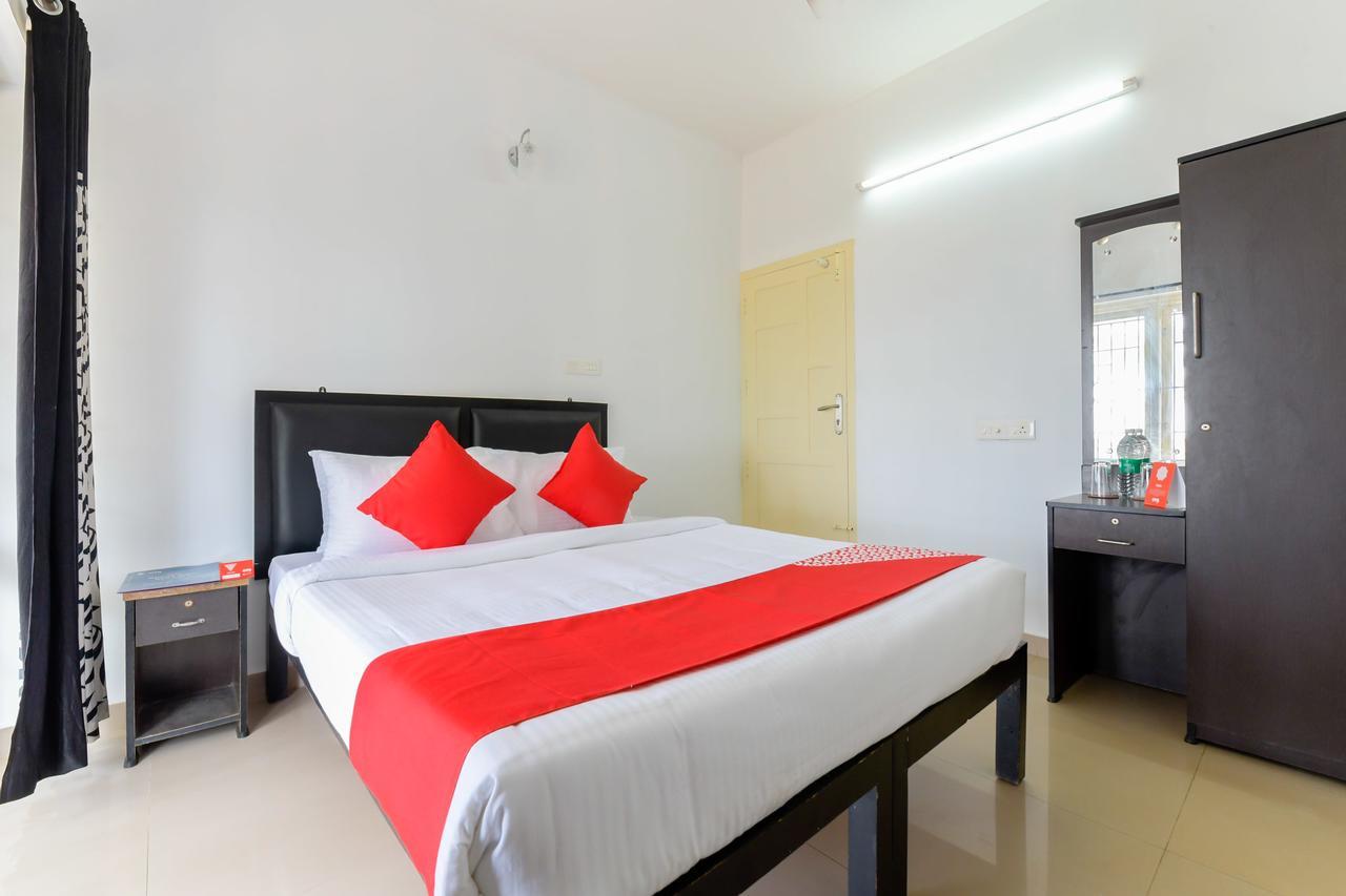 Oyo 11891 Amare Beach Resorts Alappuzha Buitenkant foto