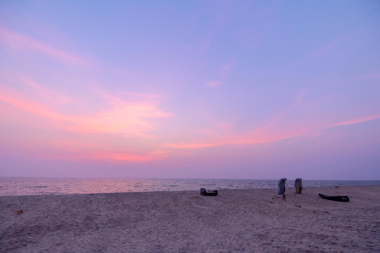 Oyo 11891 Amare Beach Resorts Alappuzha Buitenkant foto